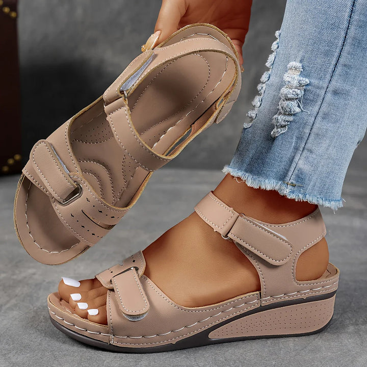Lina | CHIC & COMFY SUMMER SANDALS