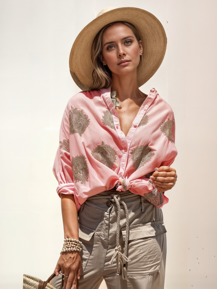 Chloé – The Light & Elegant Blouse