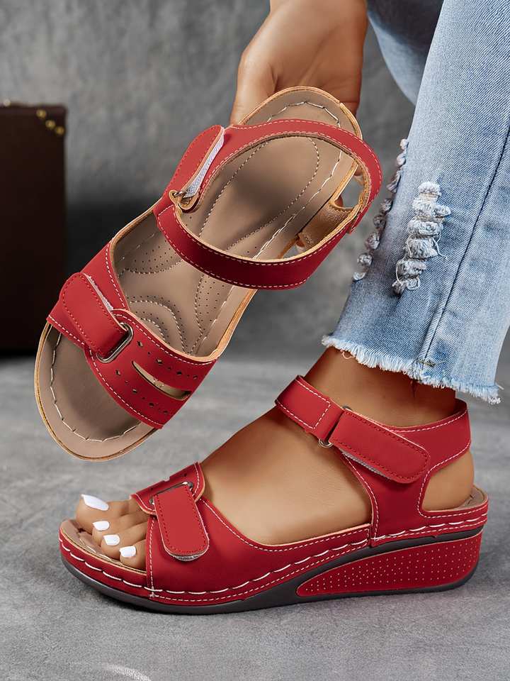 Lina | CHIC & COMFY SUMMER SANDALS