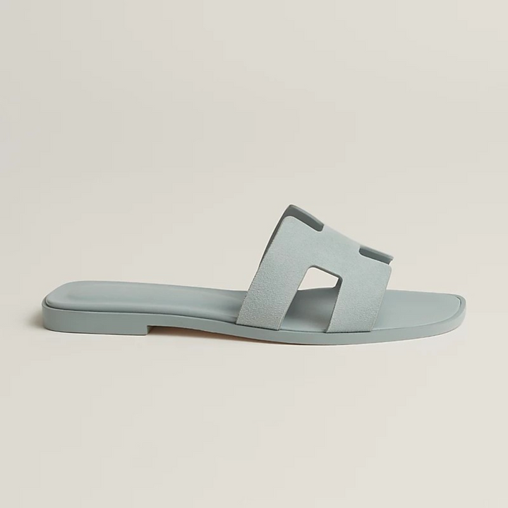 ARIS | Chic and Elegant Sandals