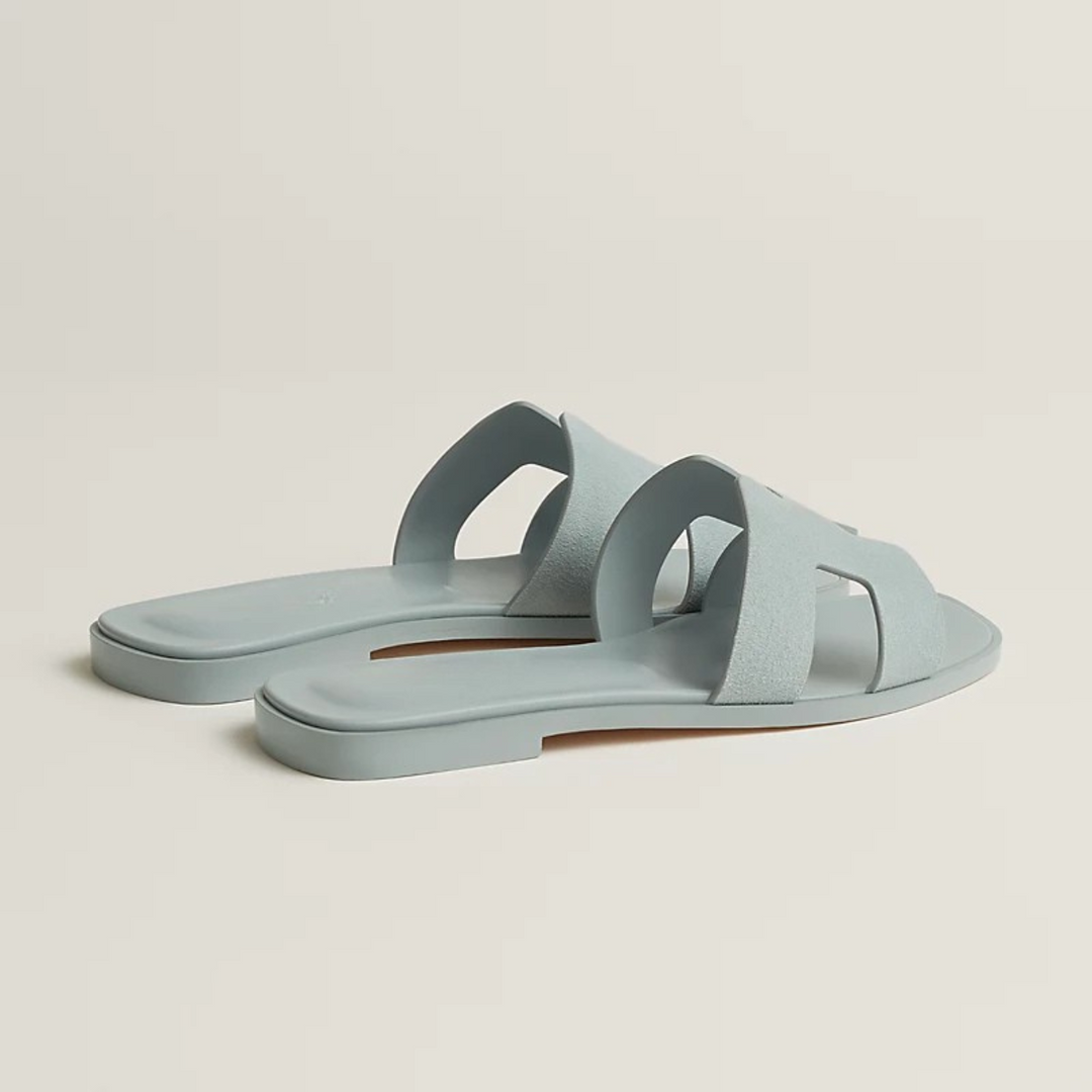 ARIS | Chic and Elegant Sandals