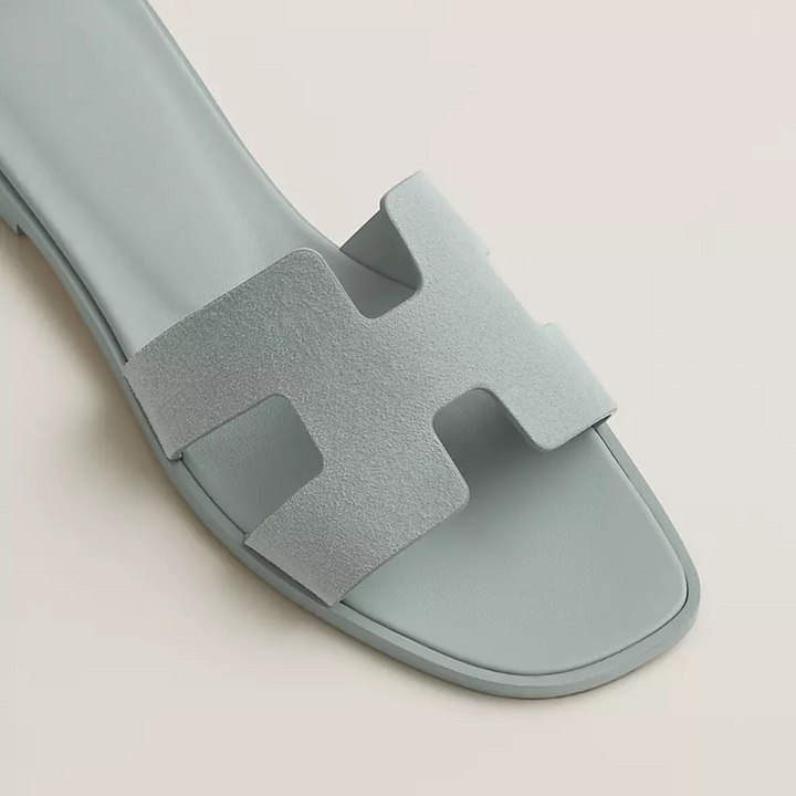 ARIS | Chic and Elegant Sandals